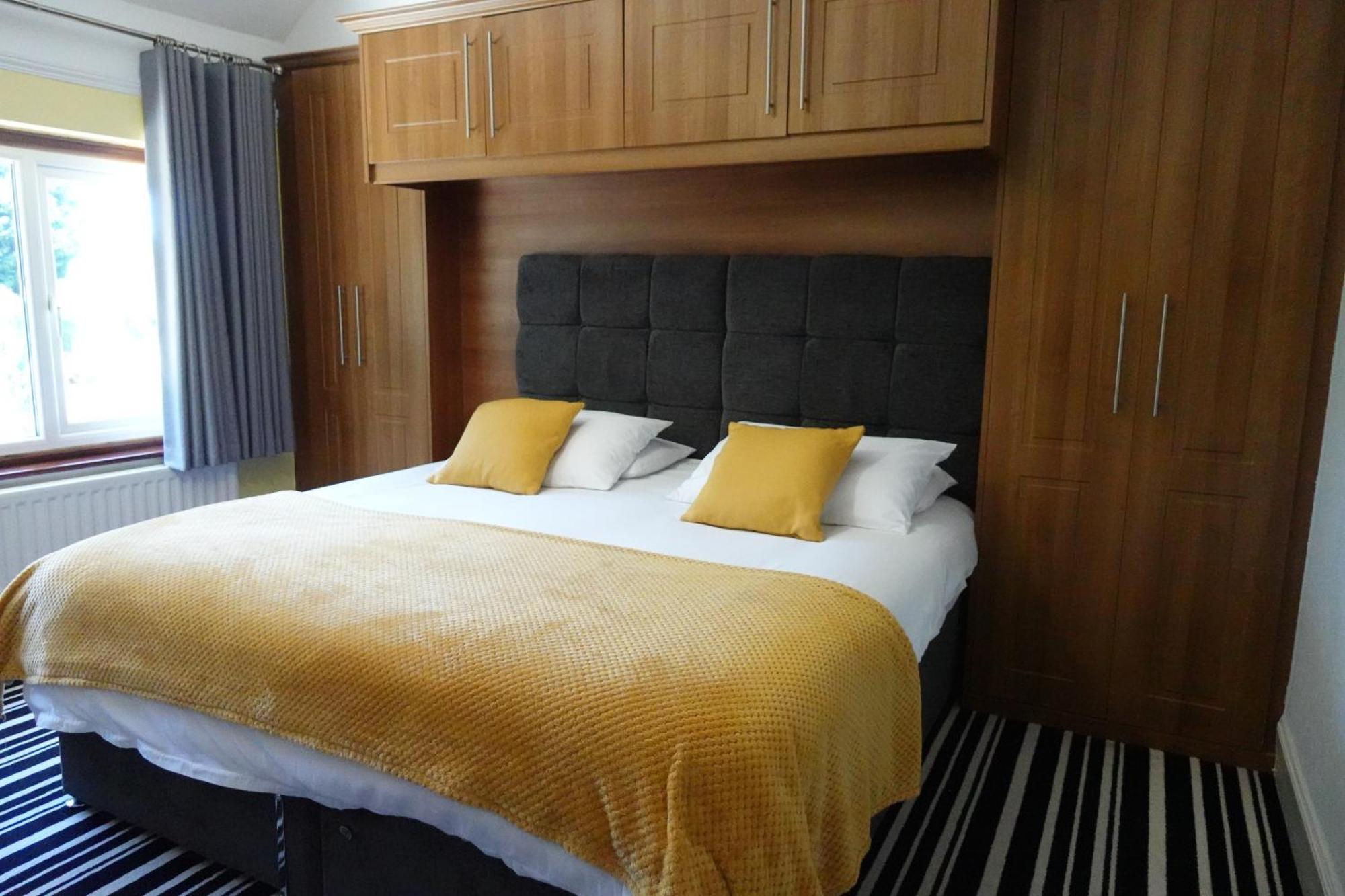 Huge 9 Bed Property Sleeps 17, Near Nec, City Centre, Hs2 Бірмінгем Екстер'єр фото